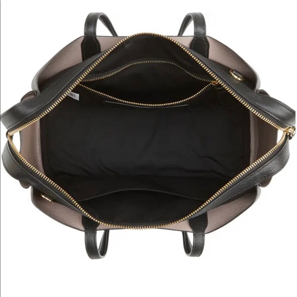 Marc Jacobs Handbag - Picture 3 of 8